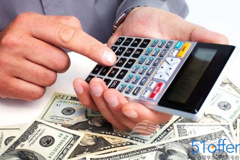 美国高中留学费用