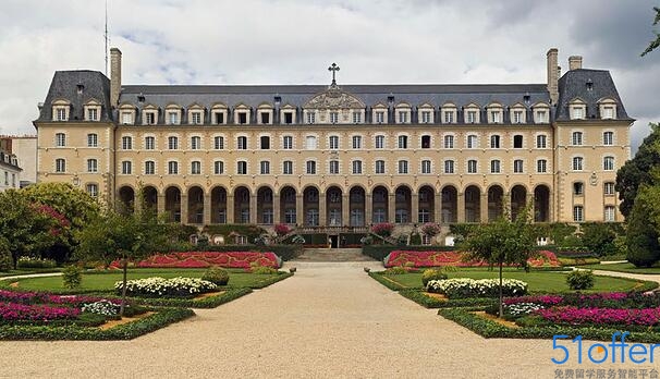 法国里昂高等商学院(emlyon)