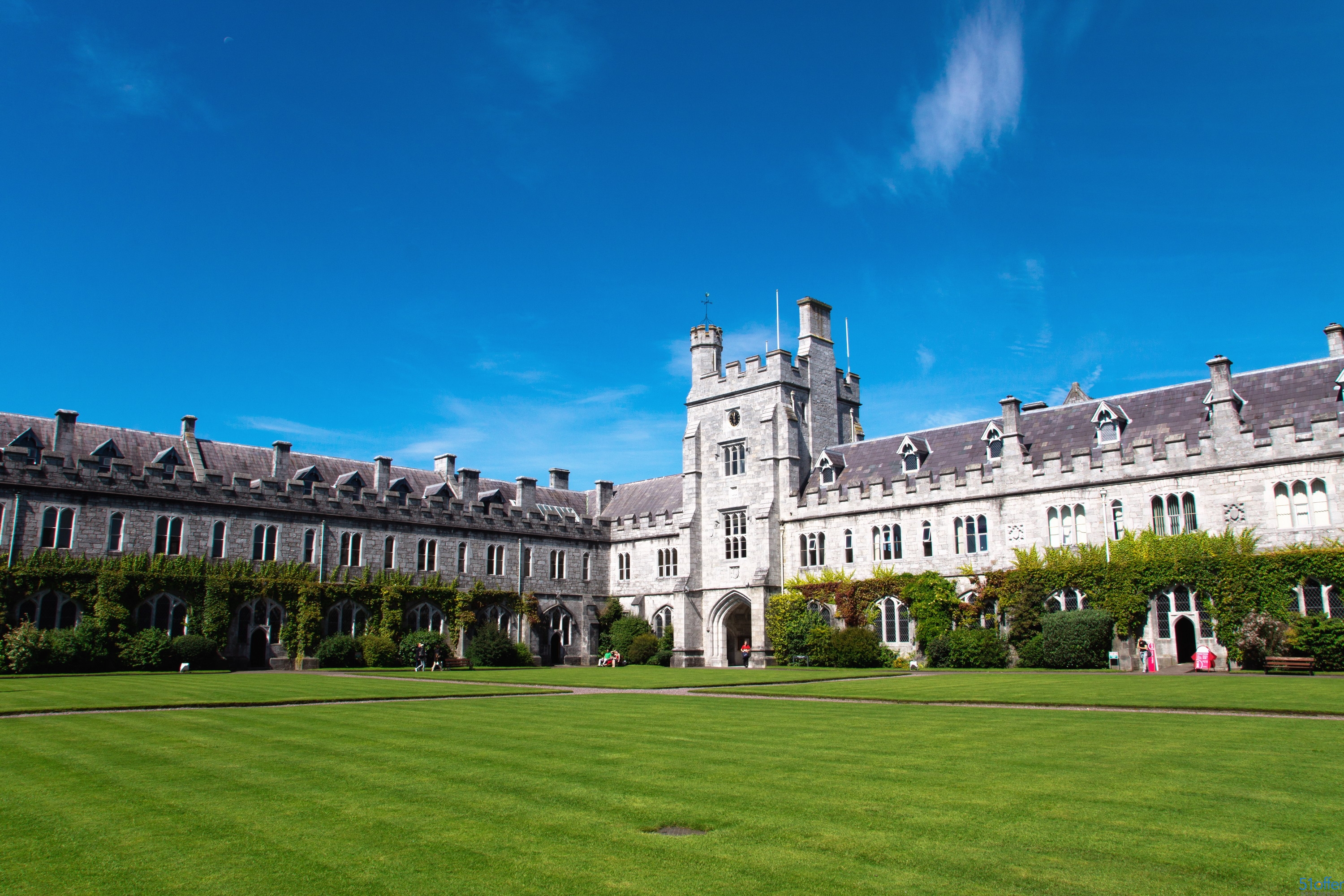 高中生去爱尔兰本科留学什么时候申请 - 51offer免费留学服务智能平台