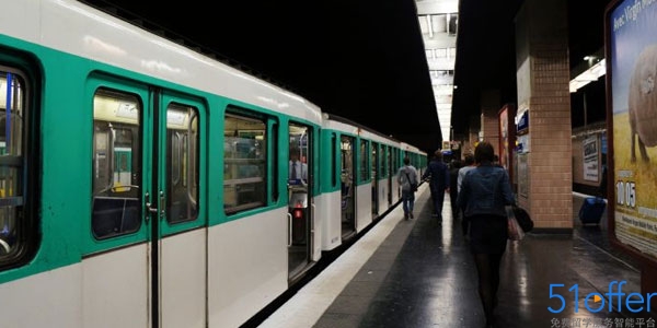 法语学习日常用语:打电话