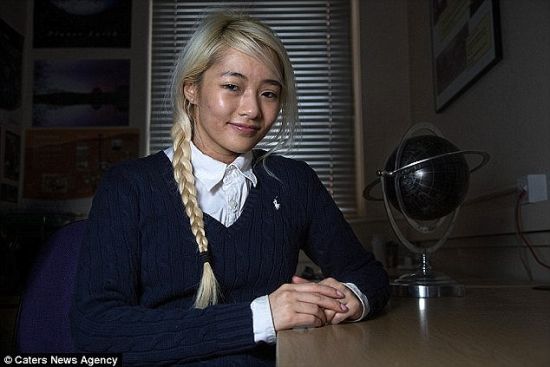 　　英国伯明翰大学24岁的天体物理系华裔女博士刘梅姬宣布退出“火星一号”殖民计划。(图片来源：《每日邮报》)